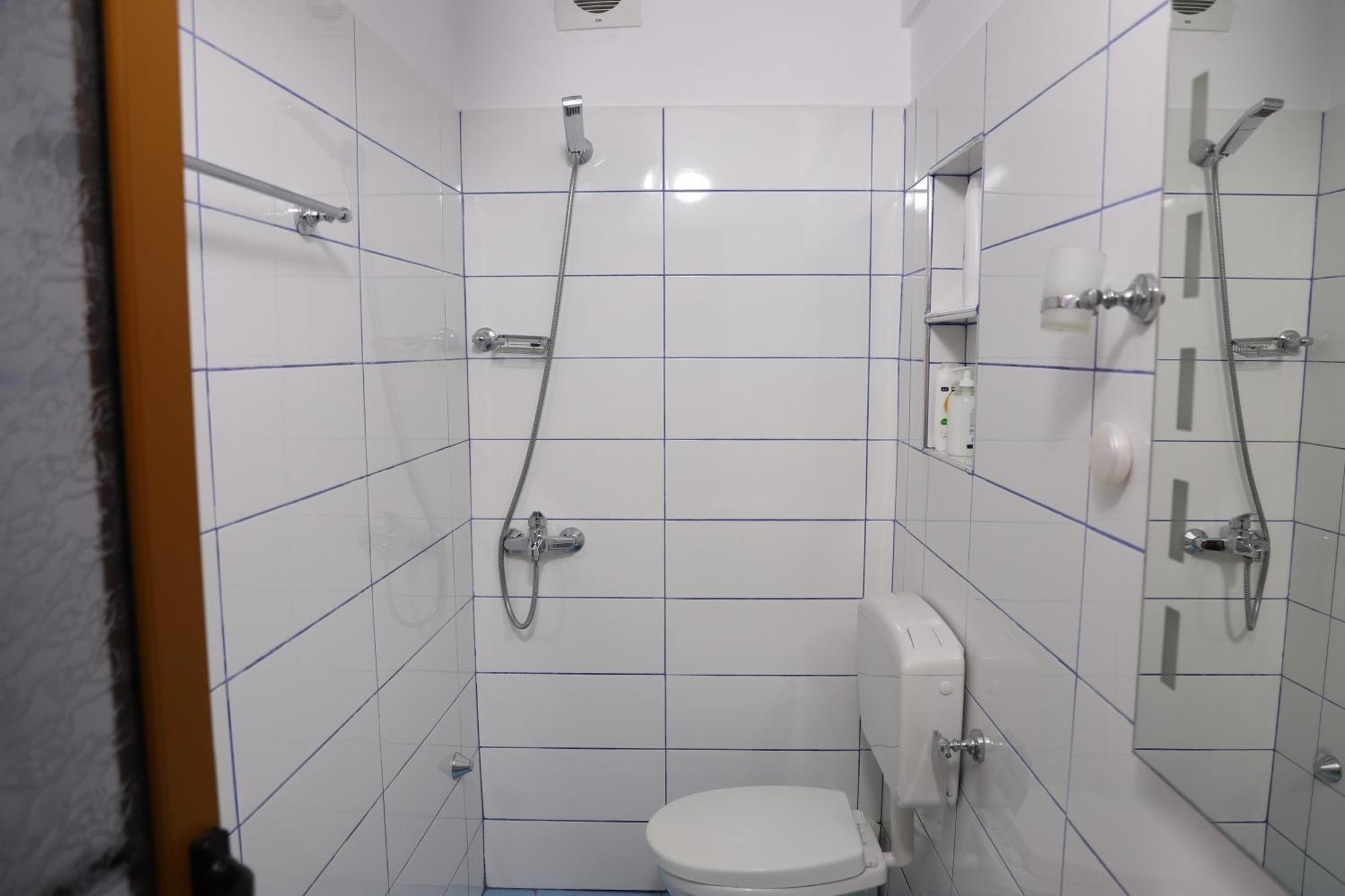 Apartment Altin In Old Town Berat Kültér fotó
